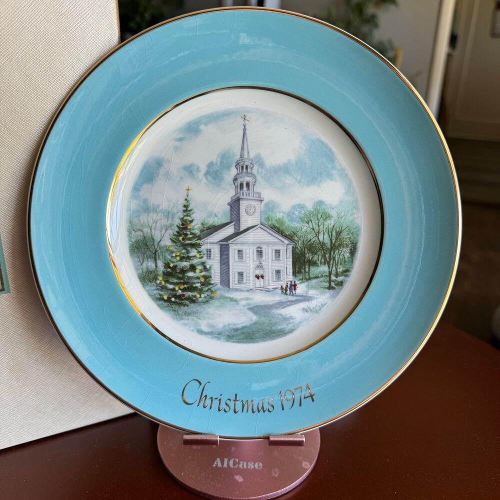 AVON Christmas Plate "Country‎ Church" Enoch Wedgwood 1974 2nd Edition